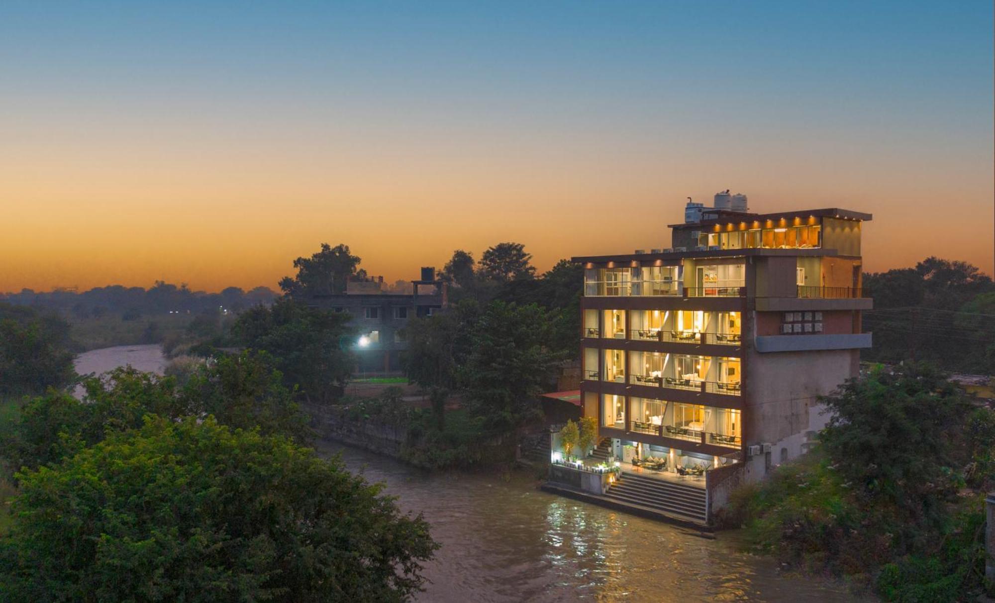 The Ganges Riverside Escape With A Private Ghat Haridwār Exteriör bild